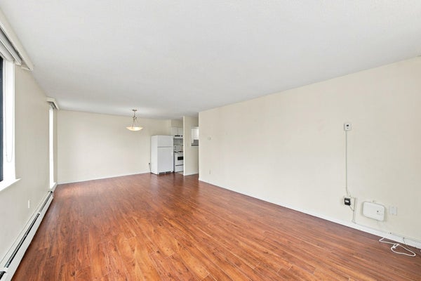 802 - 2150 Bellevue Ave, West Vancouver, BC 3