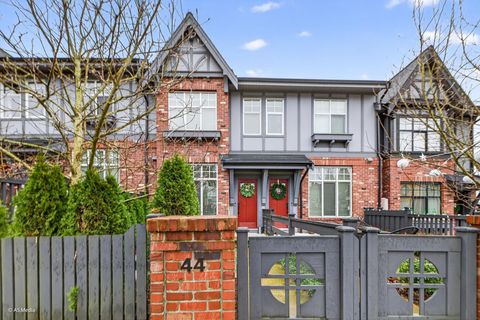 3552 Victoria Drive 44 Coquitlam BC V3E 0N7