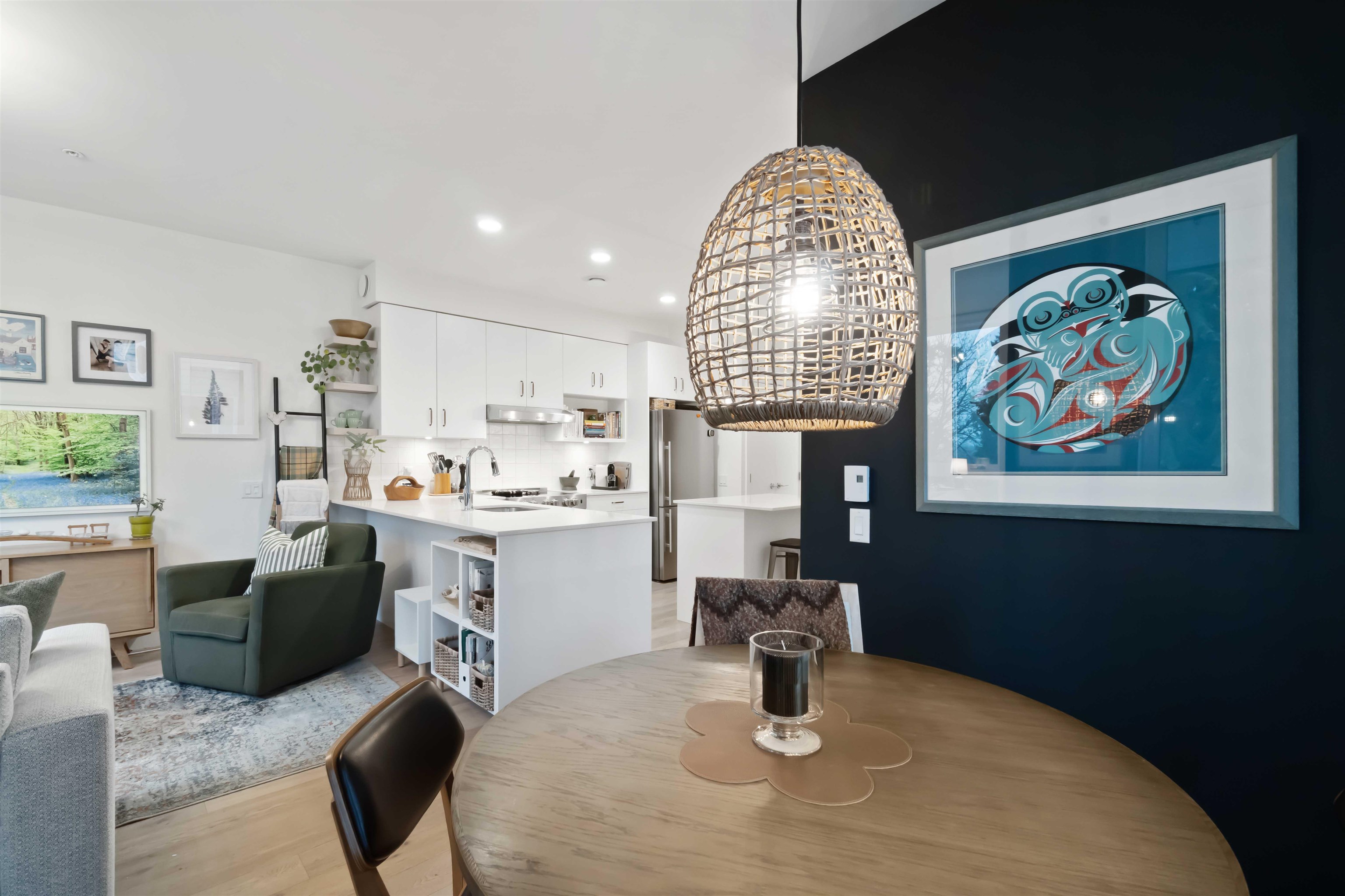 2137 Chesterfield Avenue 403