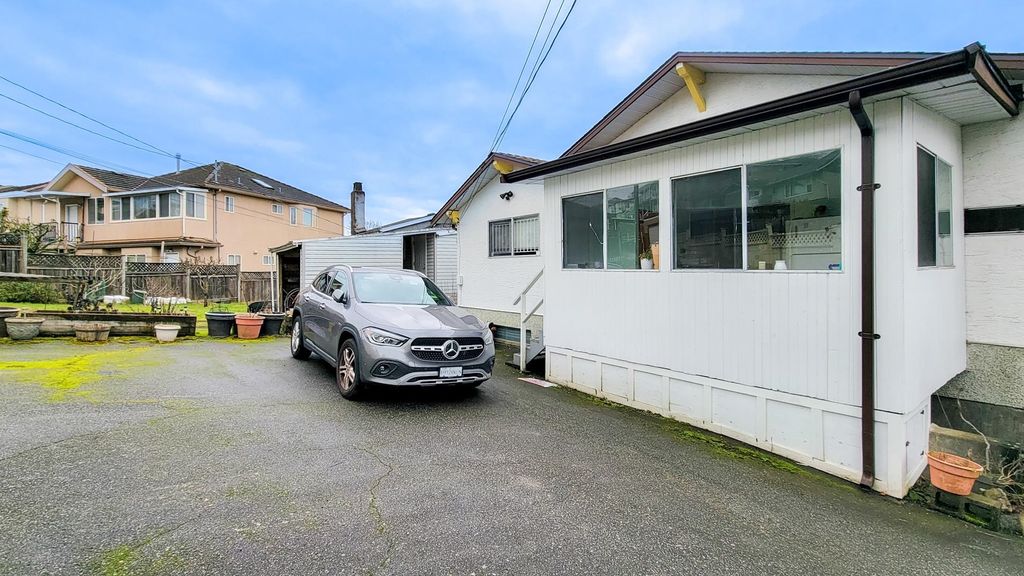 listing image 1108300843931753112