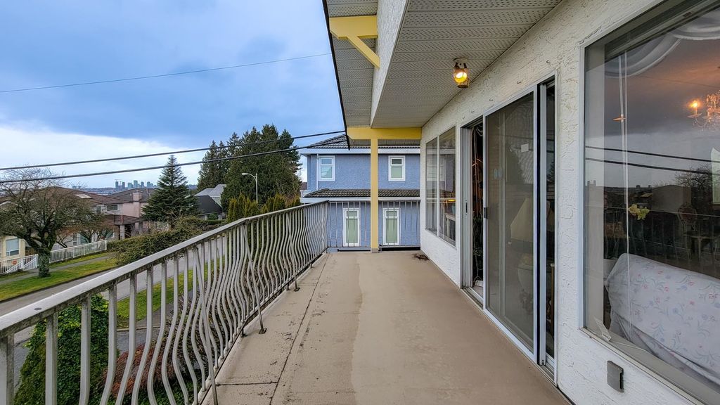 listing image 1104930917364766562