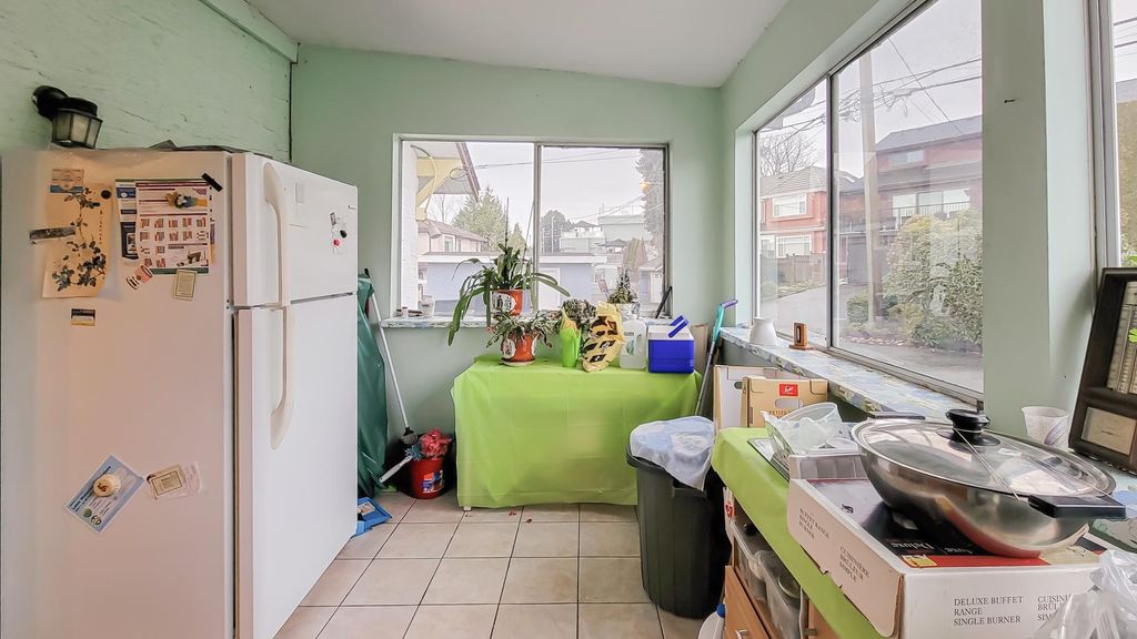 listing image 1102484974254202833