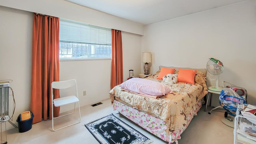 listing image 1101638555117209067