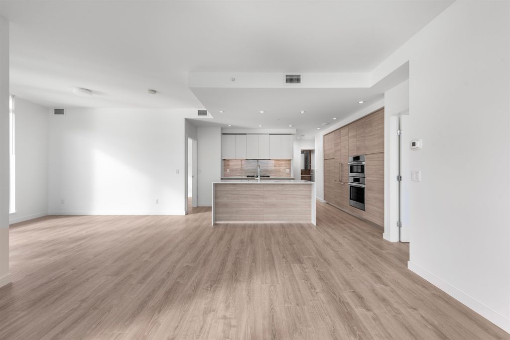 listing image 1100912027010749833