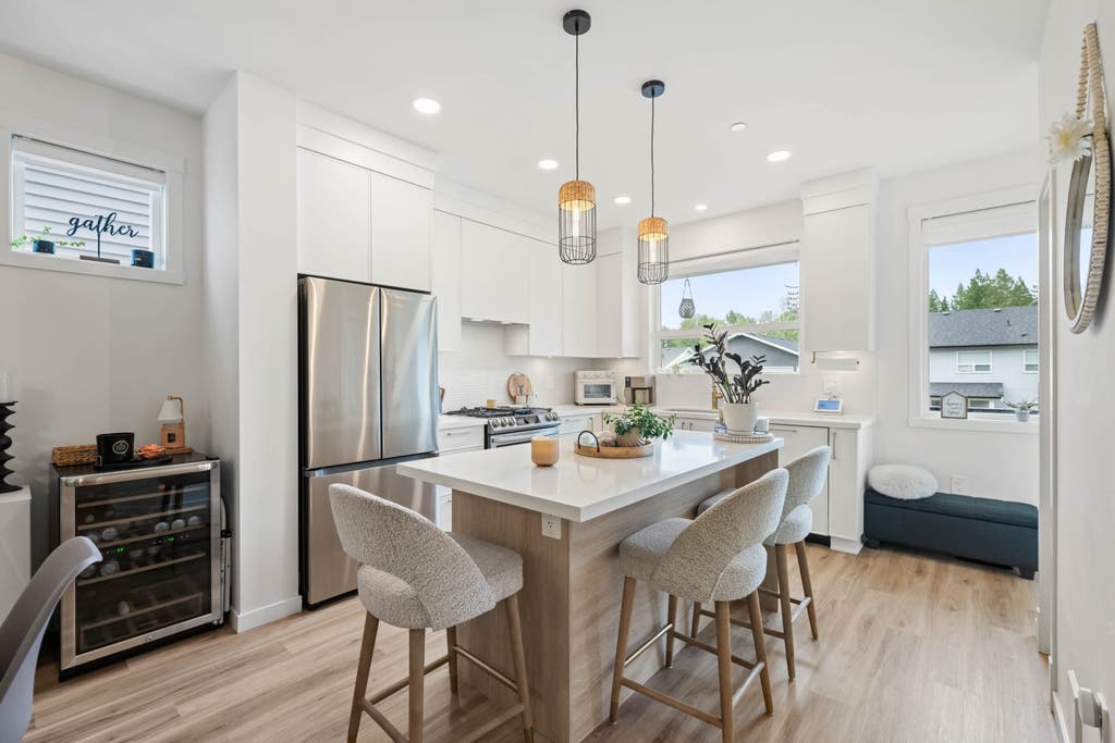 Photo of 25097 112 Avenue, Maple Ridge, BC V2W 0K6 (MLS # R3150327)