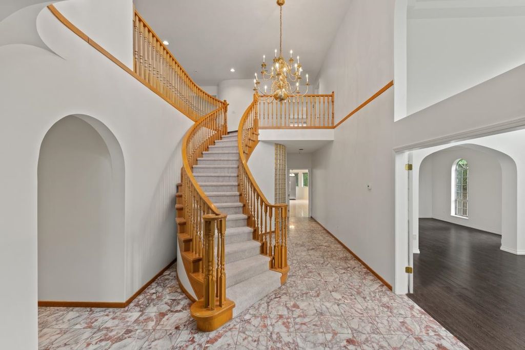 listing image 1106034970357361749