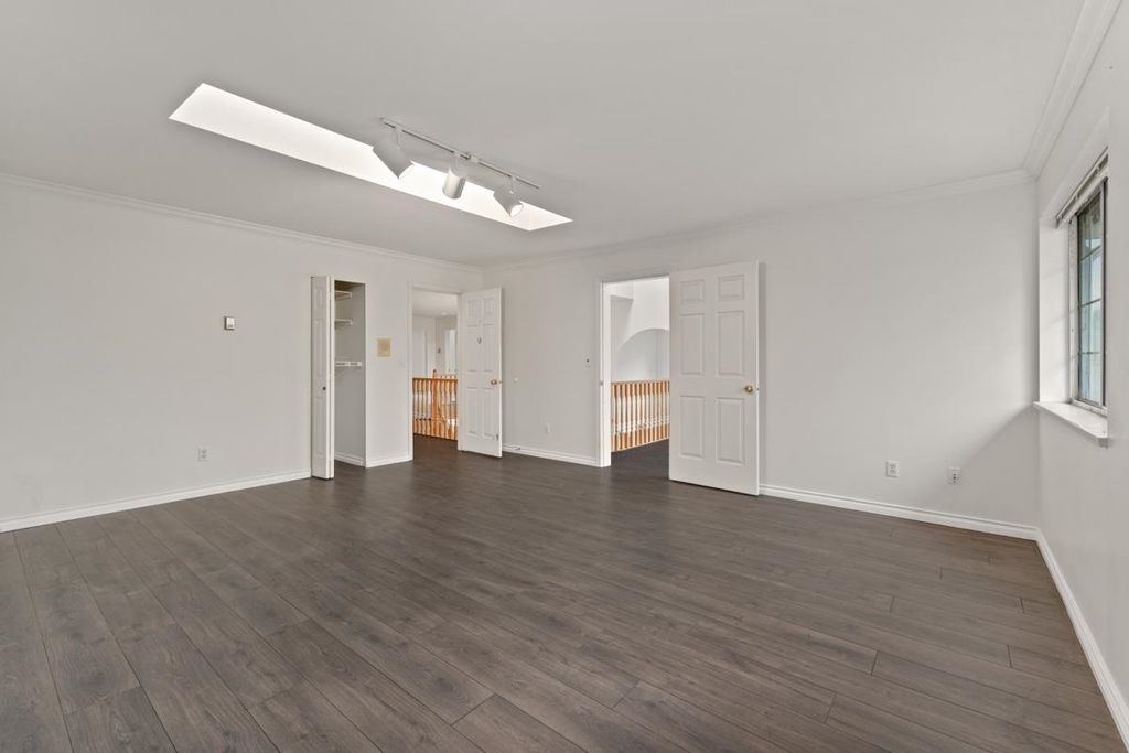 listing image 1101965703647624852