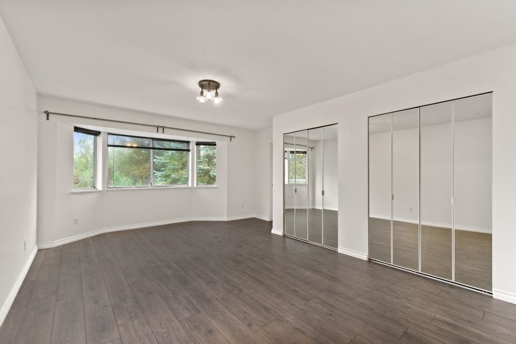 listing image 1102818774765996468