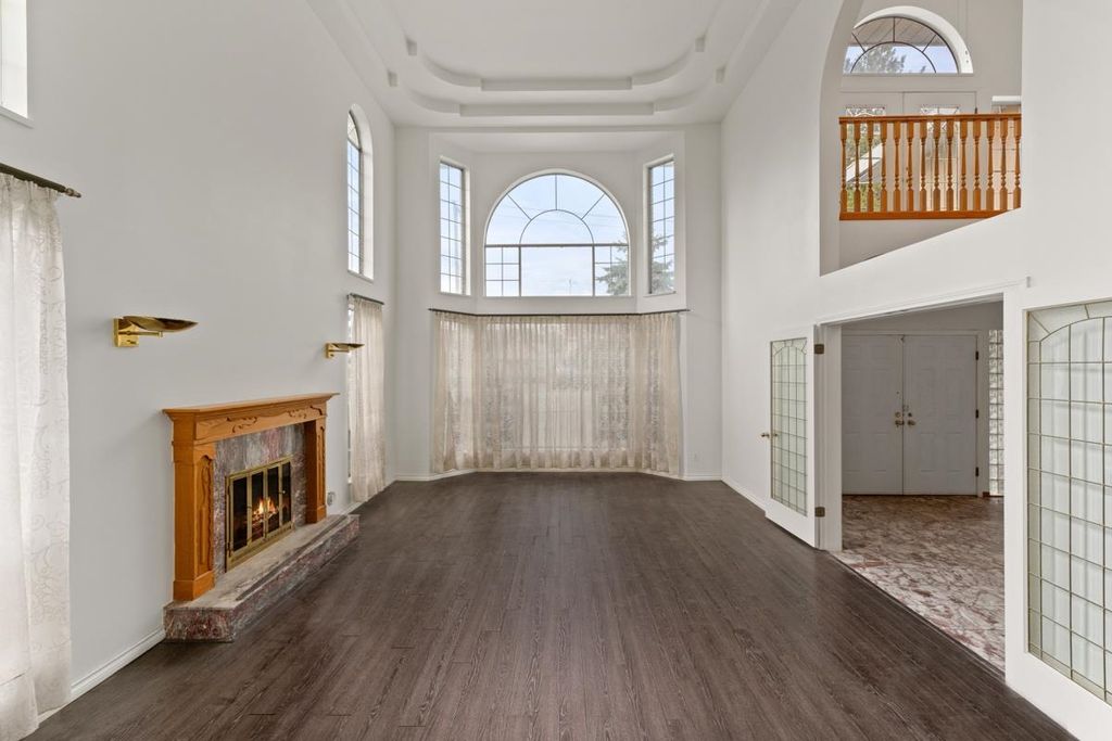 listing image 1108596501607378484