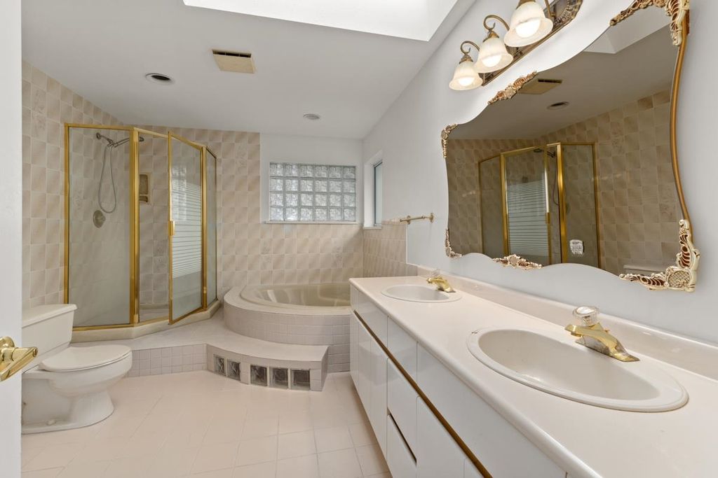 listing image 1108182200604587690