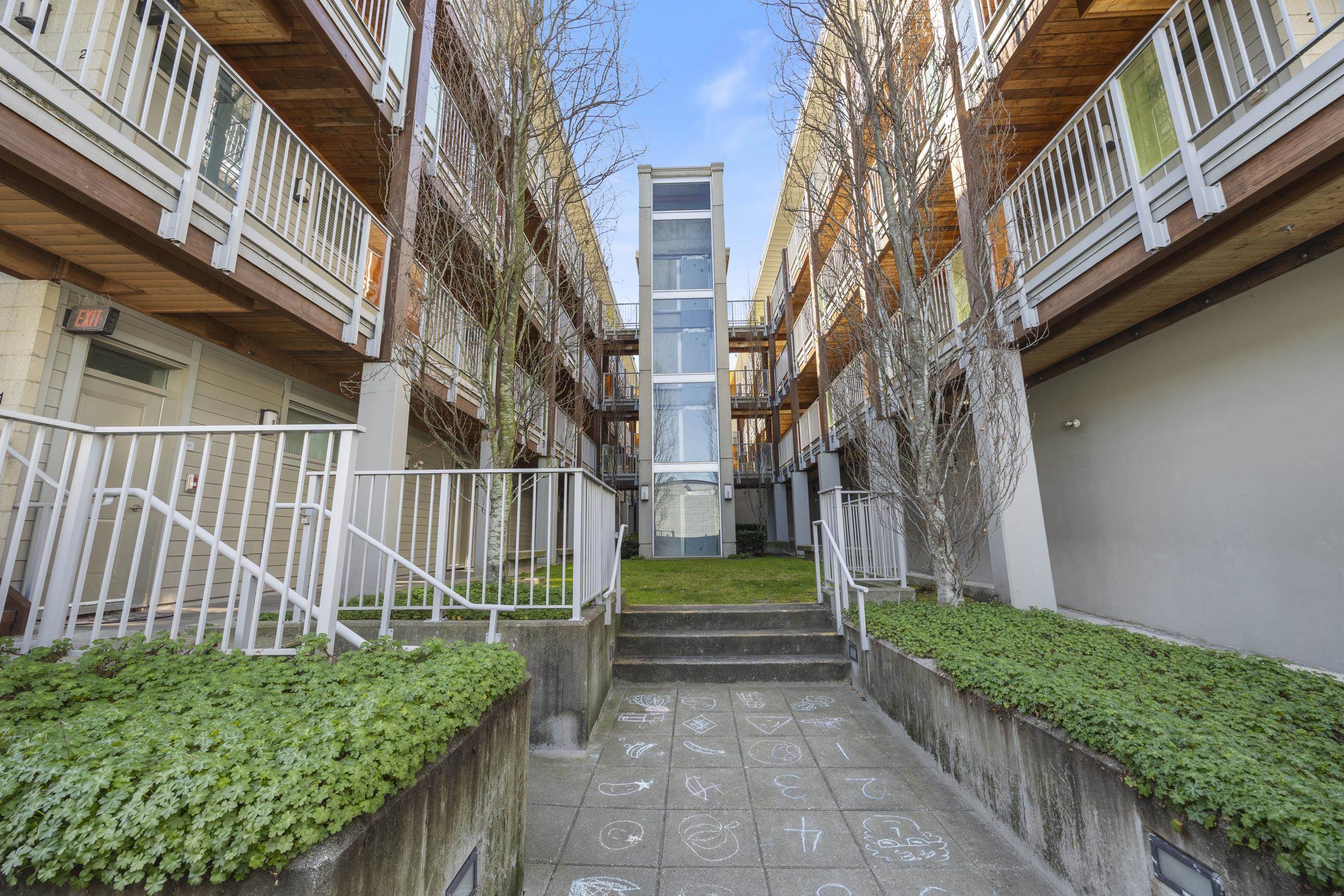 5388 Grimmer Street 311