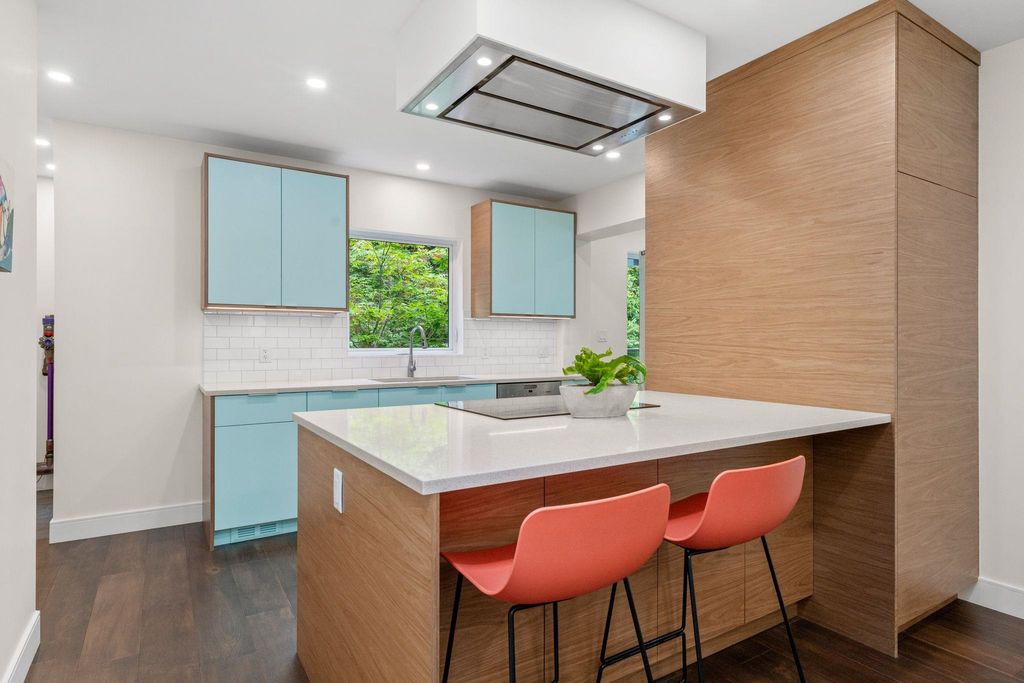 listing image 1103875794957479344