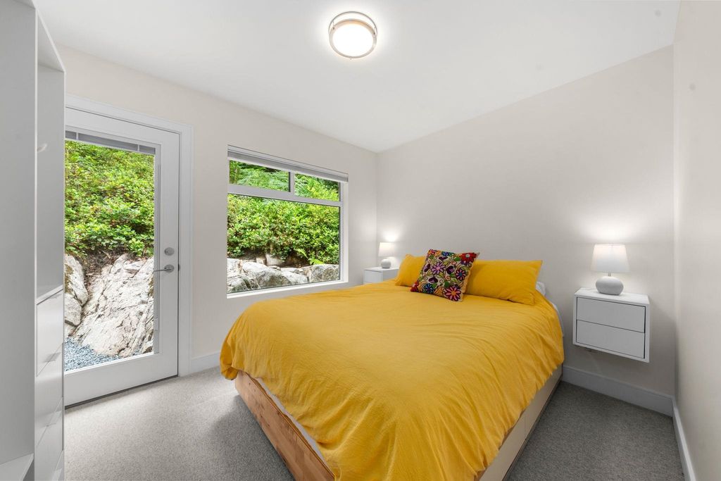 listing image 1109075538852966439