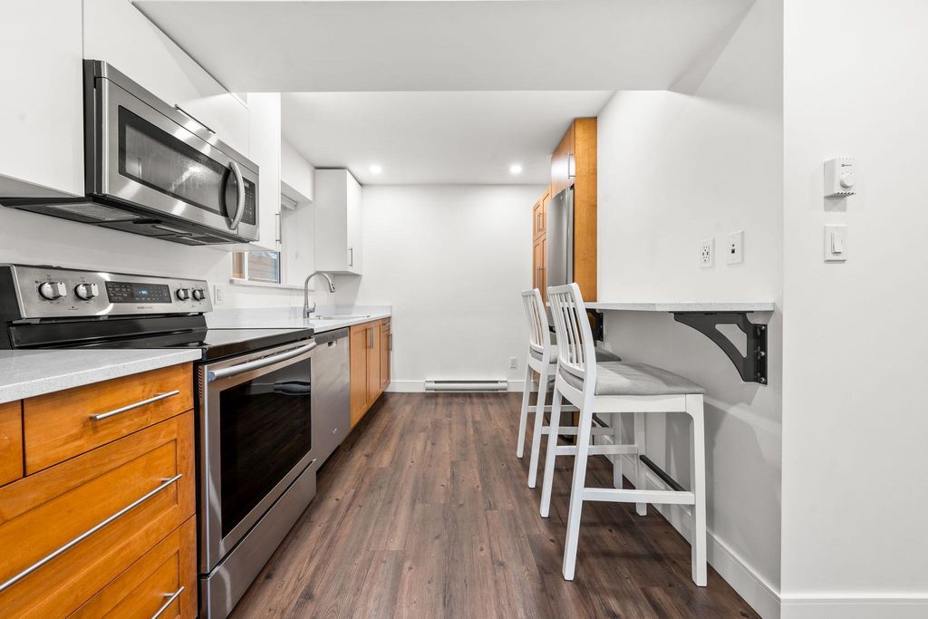 listing image 1104343146884911796
