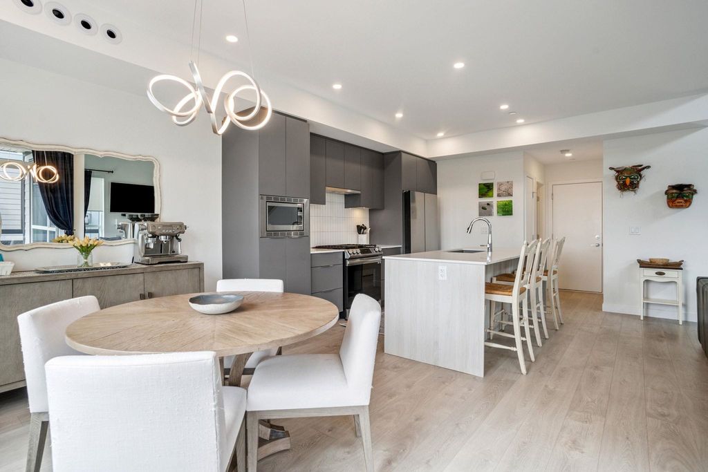 listing image 1101905790557687385