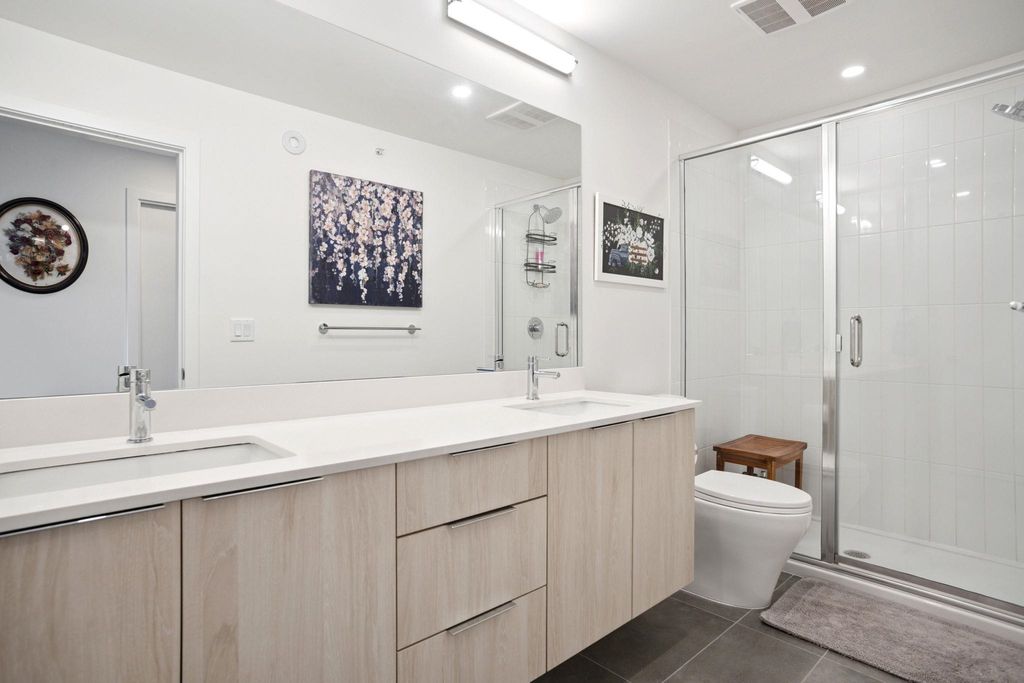 listing image 1102398871213406474
