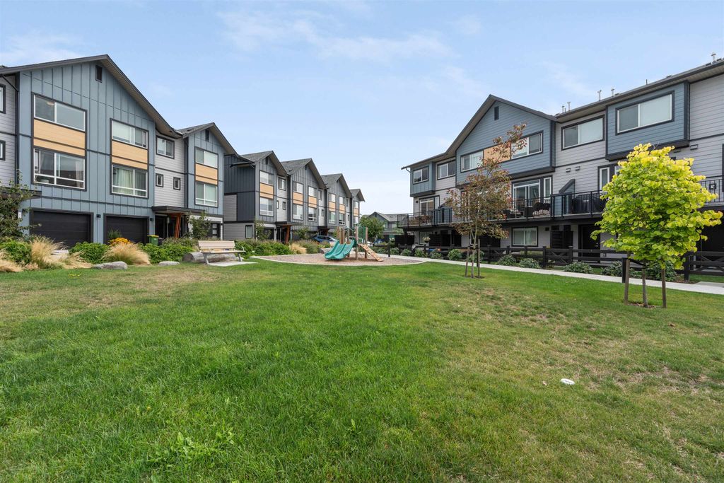 listing image 1106659455129440107