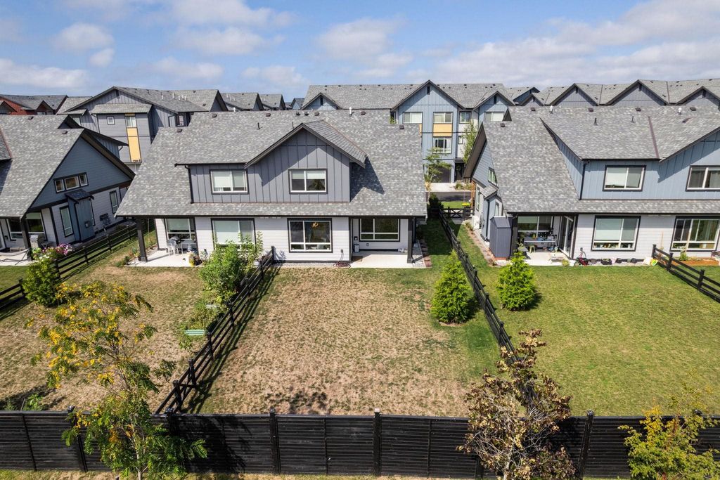 listing image 1100171638201990104