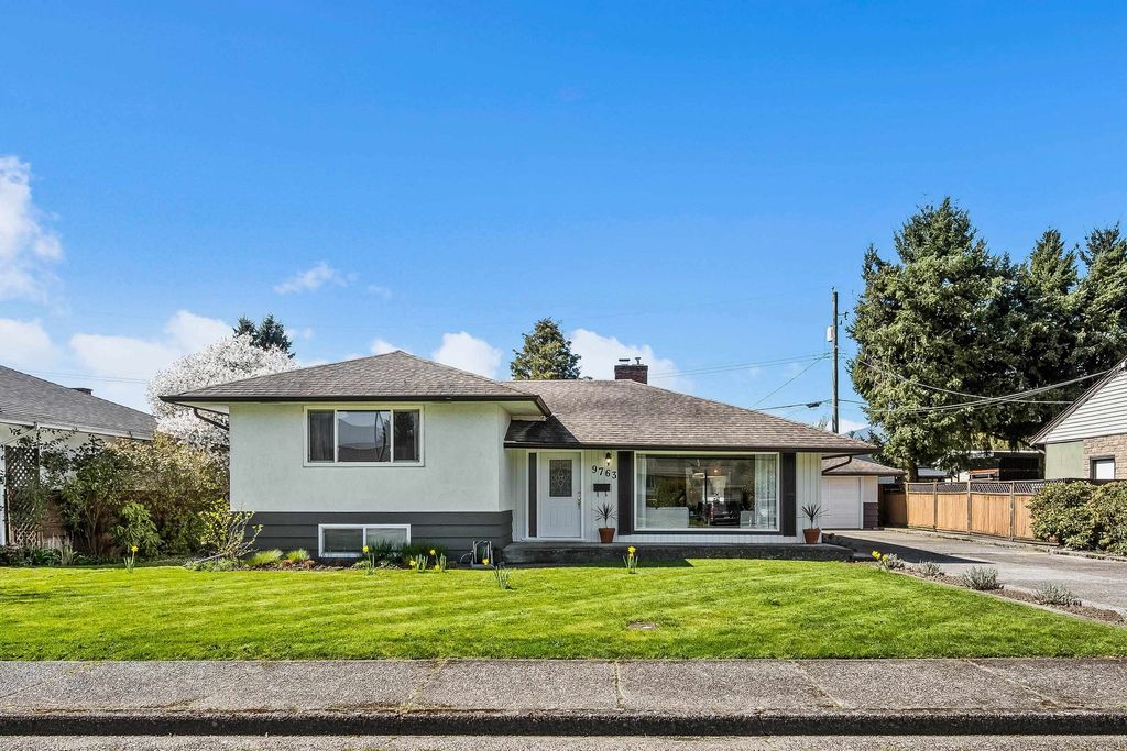 Photo of 9763 Heather Street, Chilliwack, BC V2P 5M5 (MLS # R3109284)