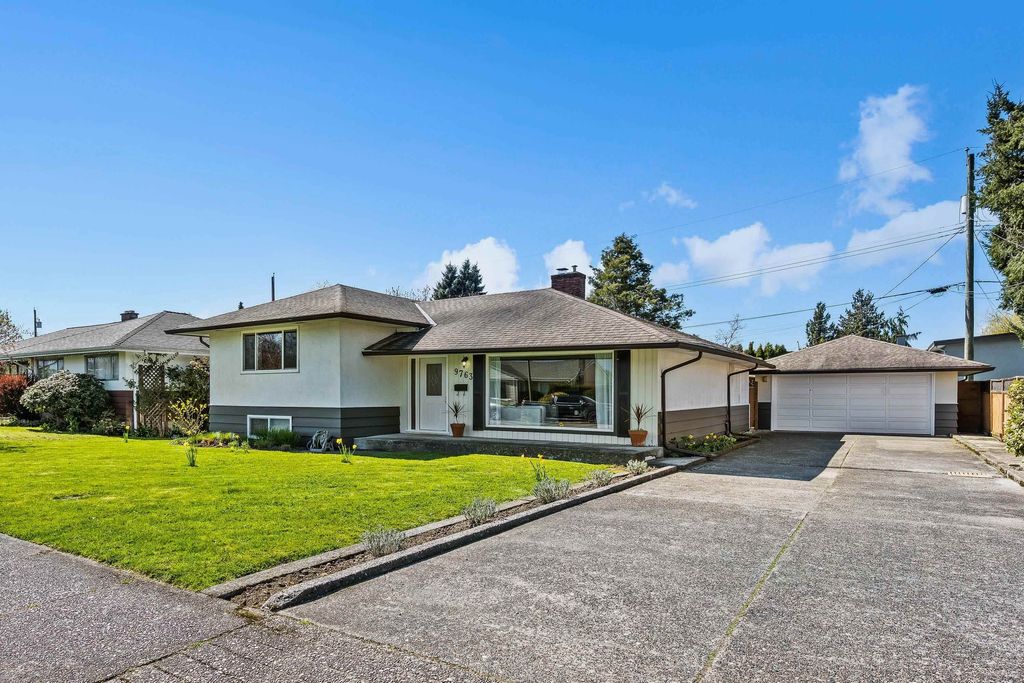 Photo of 9763 Heather Street, Chilliwack, BC V2P 5M5 (MLS # R3109284)