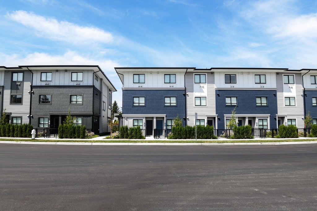 Photo of 33520 Kingston Avenue #8, Abbotsford, BC V2S 0R6 (MLS # R3171778)