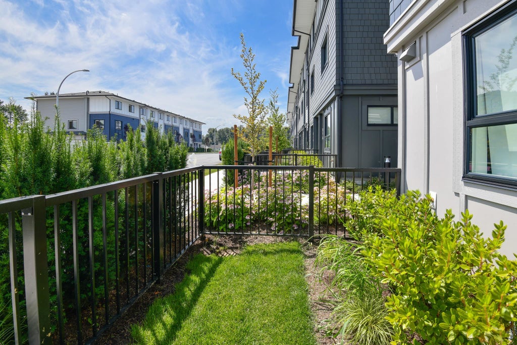 Photo of 33520 Kingston Avenue #8, Abbotsford, BC V2S 0R6 (MLS # R3171778)