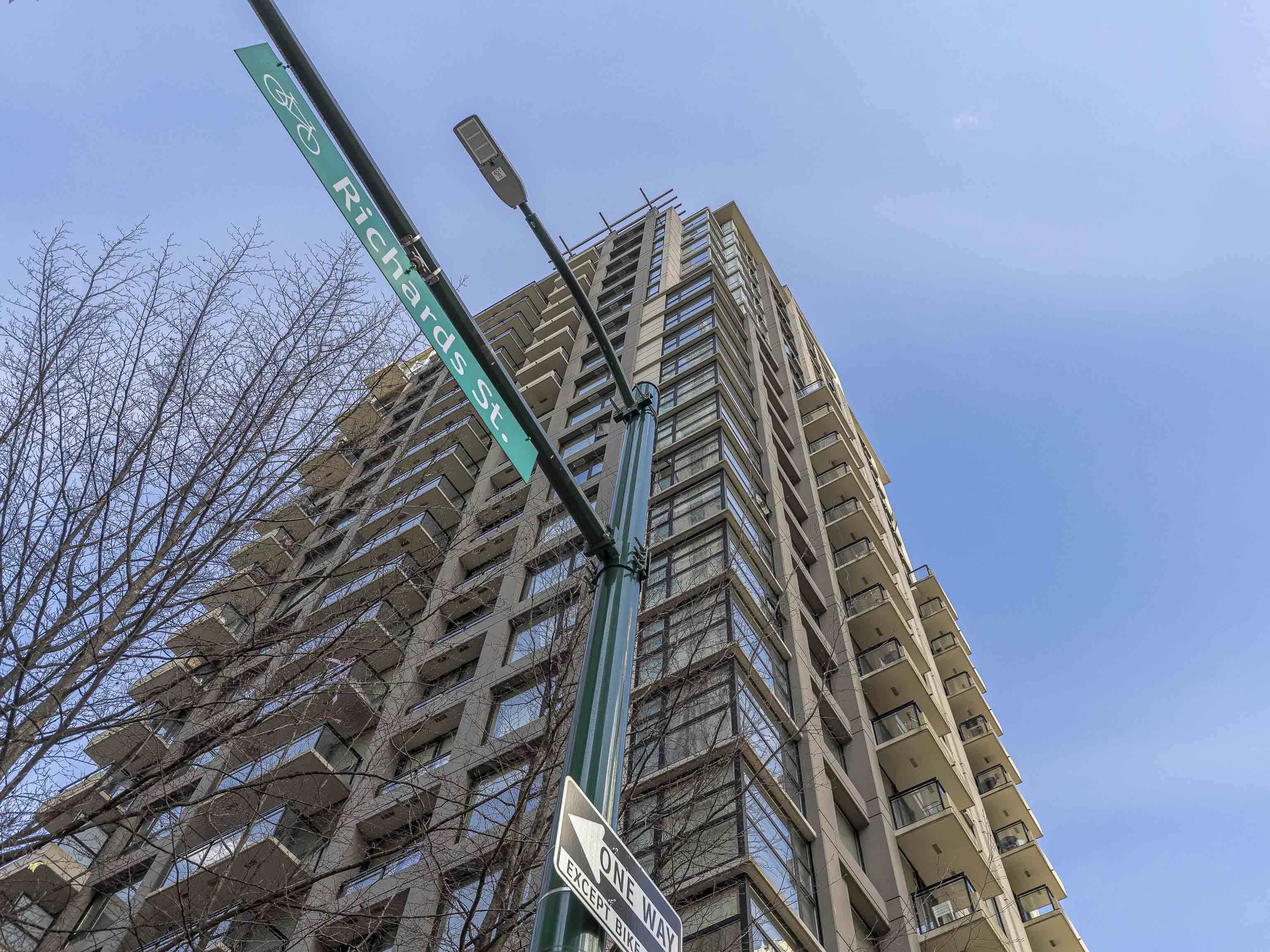 1295 Richards Street 701