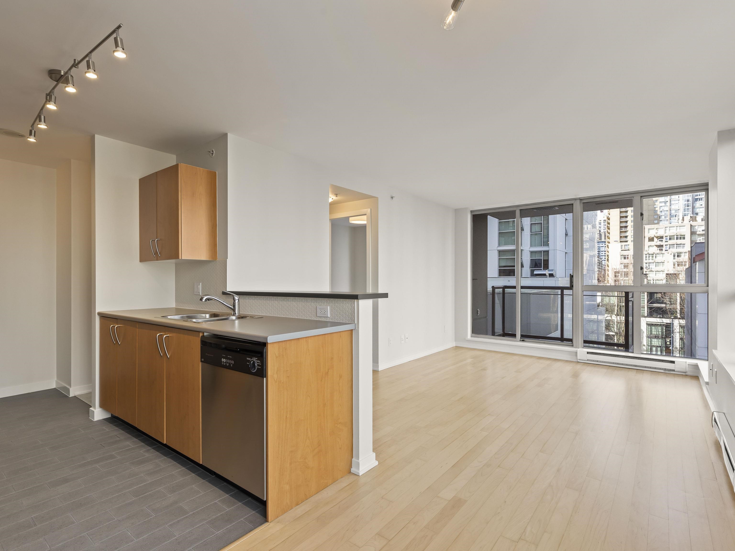 1295 Richards Street 701