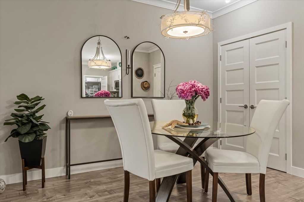 Photo of 45630 Spadina Avenue #104, Chilliwack, BC V2P 0G9 (MLS # R3136505)