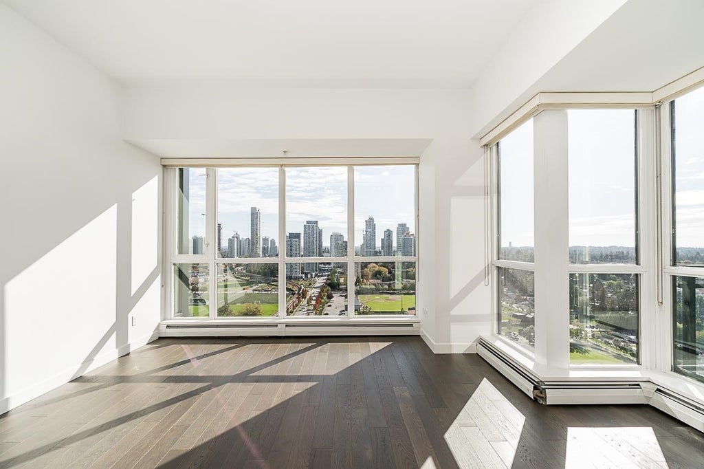 Photo of 10777 University Drive #2504, Surrey, BC V3T 0E6 (MLS # R3148760)