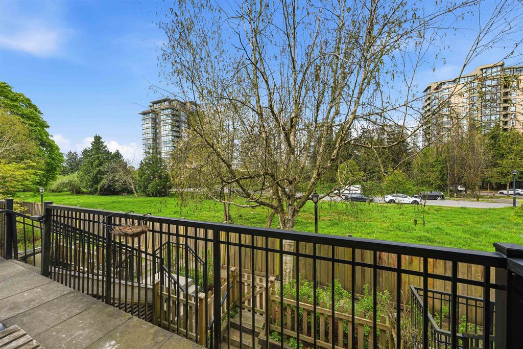 listing image 1106461184314611332