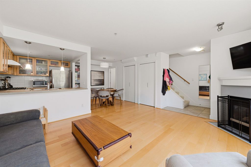 listing image 1101835737867810348