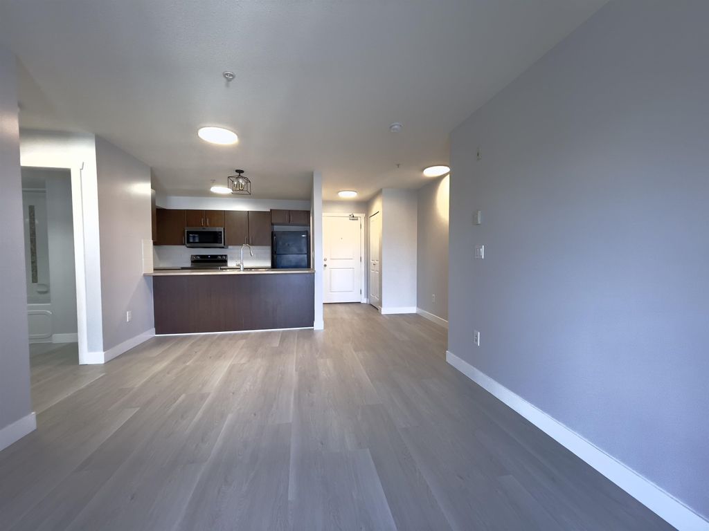 listing image 1103256945803587574