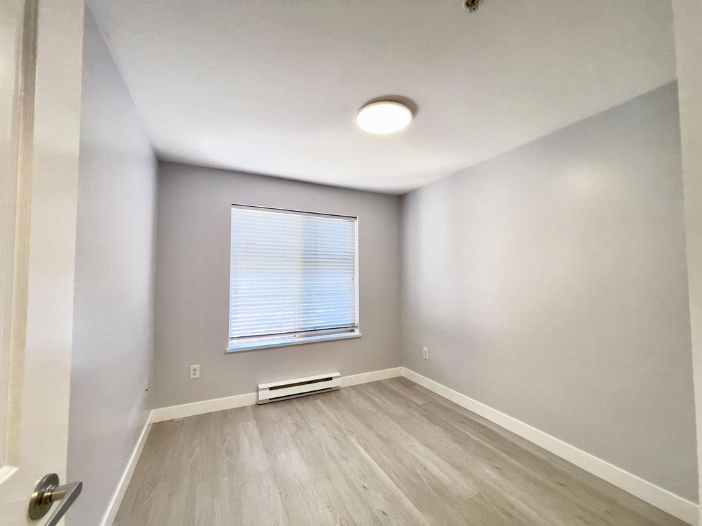 listing image 1106348701774774036