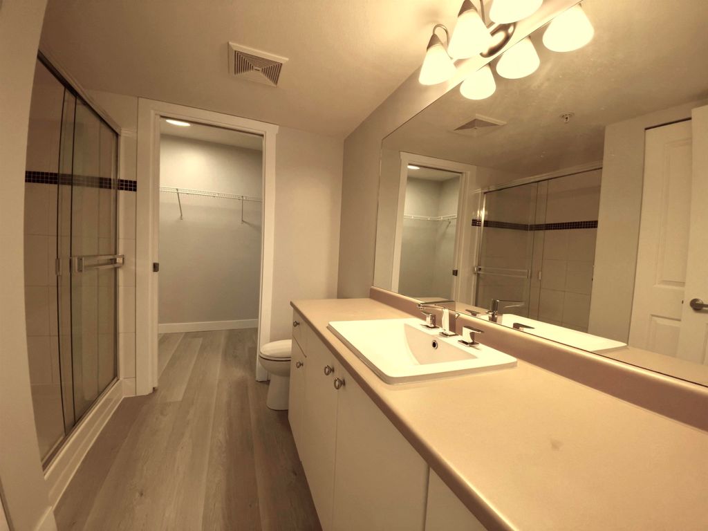 listing image 1109393722021531280
