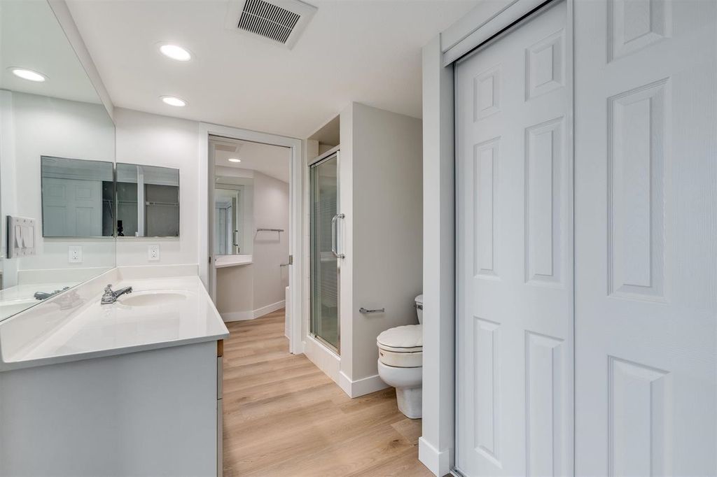 listing image 1108087454978525379