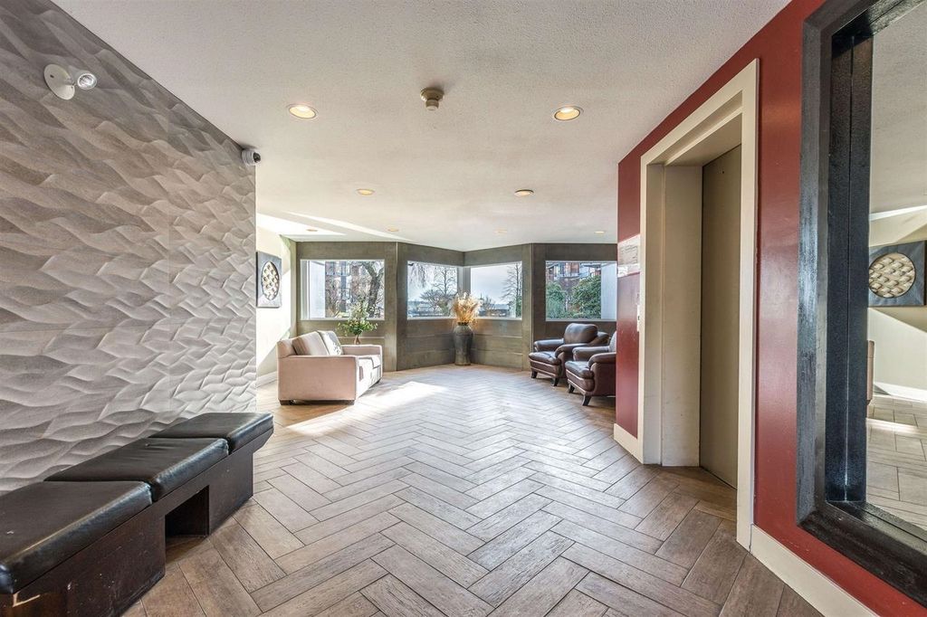 listing image 1107746154209722259