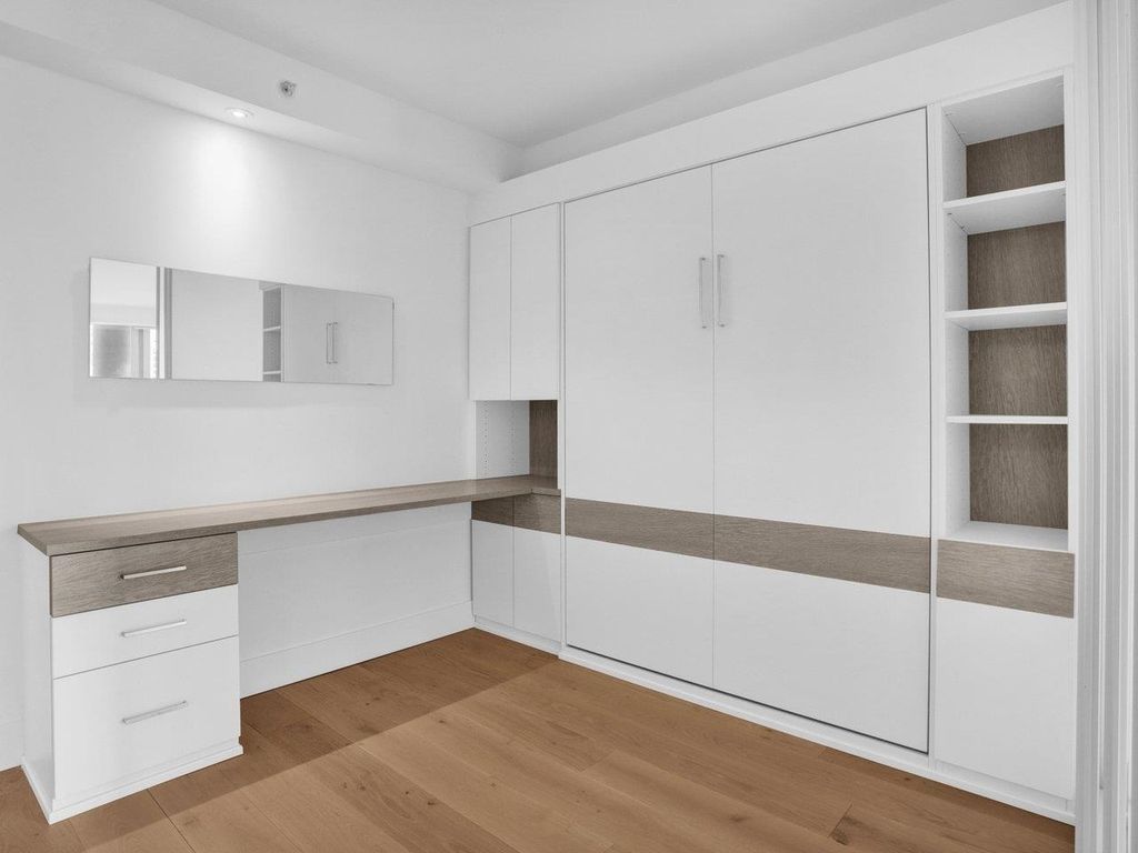 listing image 1105535945318401153