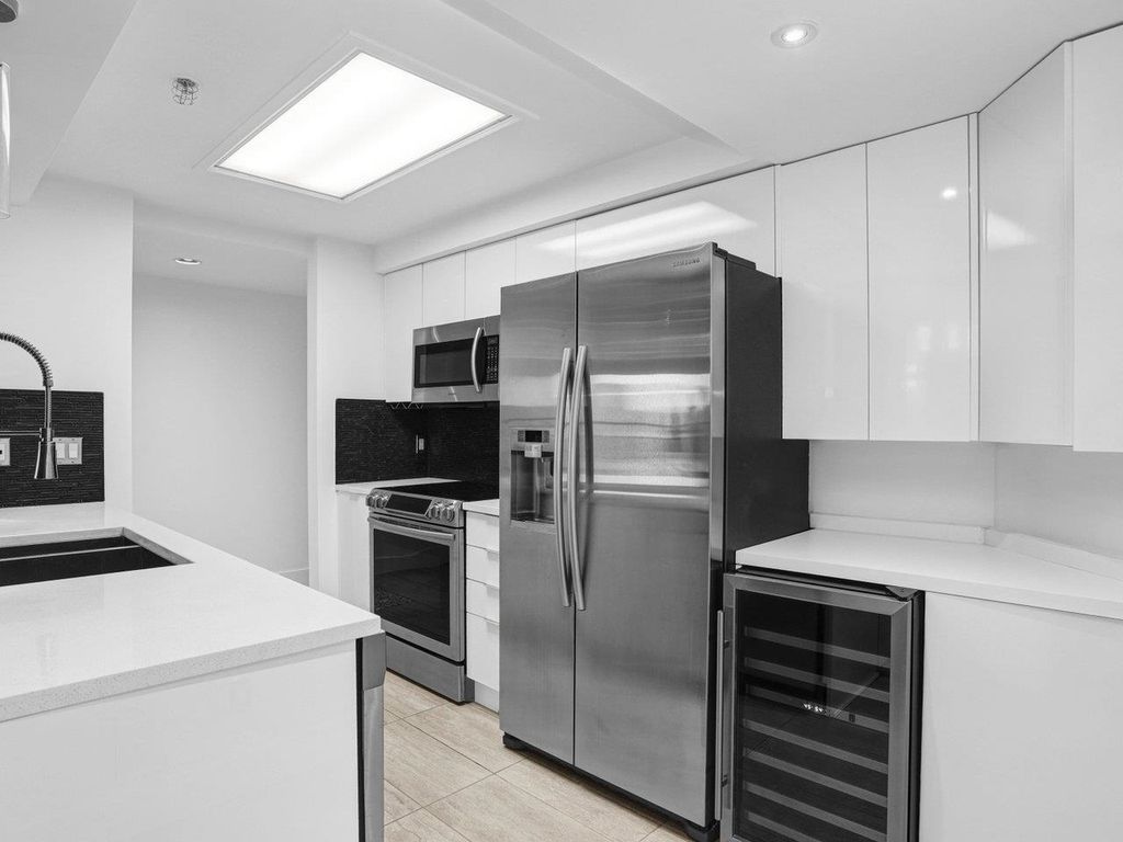 listing image 1103703399965716926