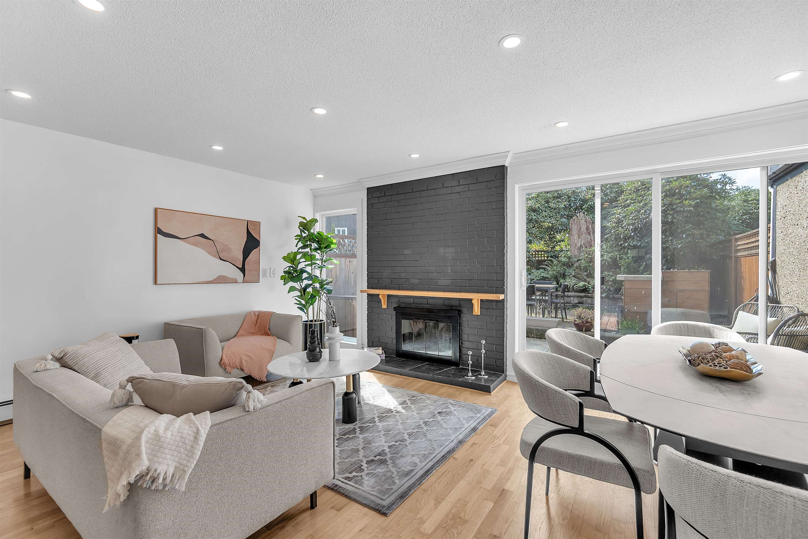 555 W 28th Street 802