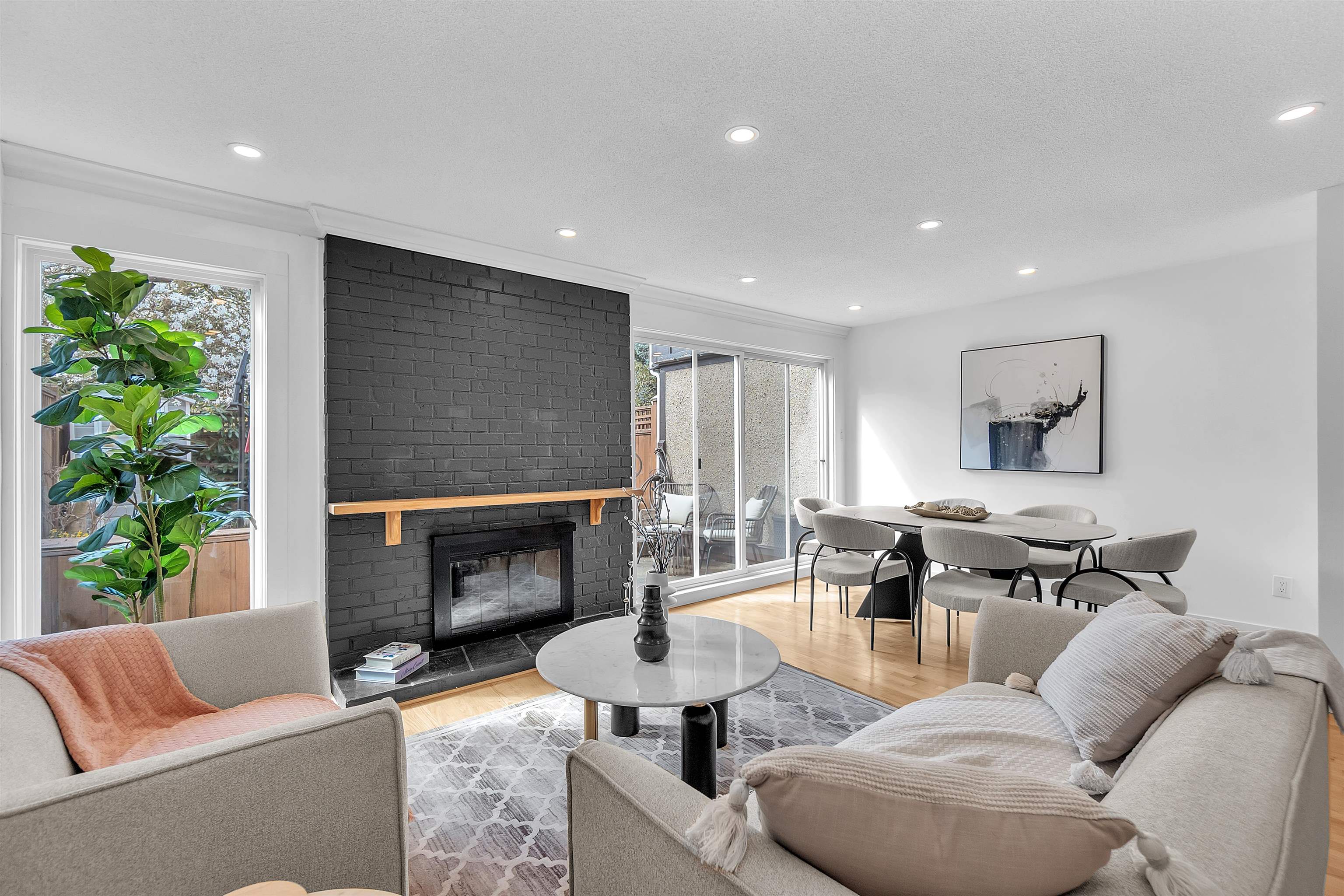 555 W 28th Street 802