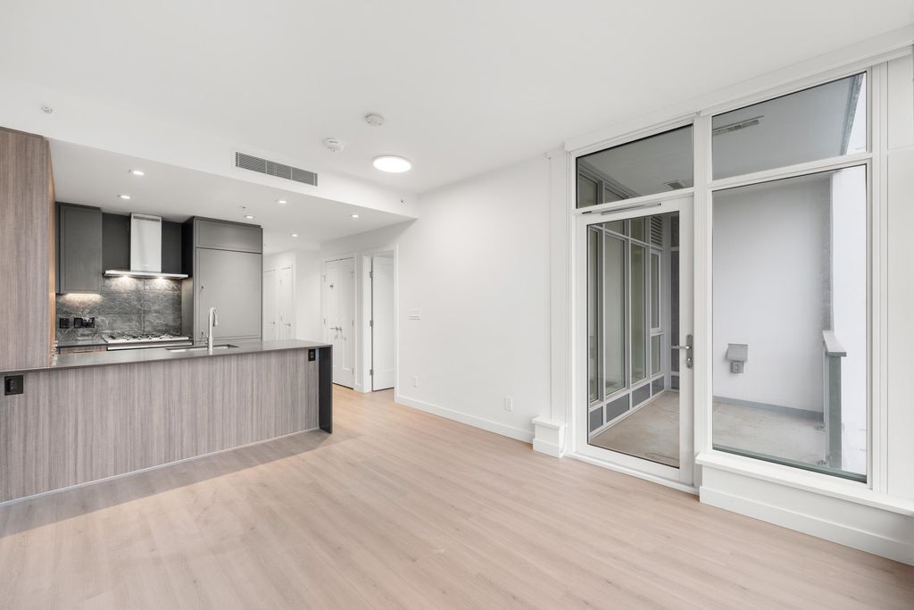 listing image 1103921208210316929