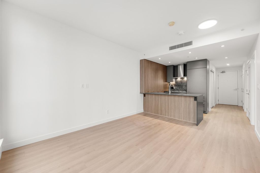 listing image 1106228716340565420