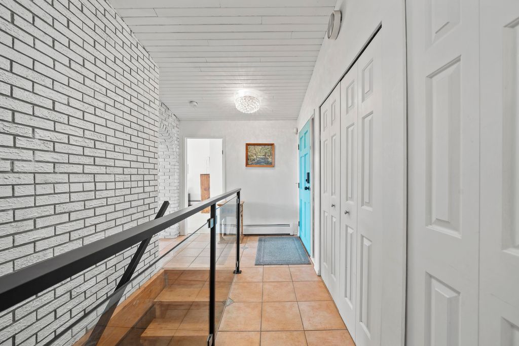 listing image 1108172647541535816