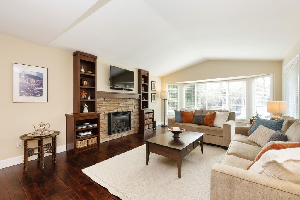 Photo of 20885 124th Avenue, Maple Ridge, BC V4R 2M9 (MLS # R3111034)