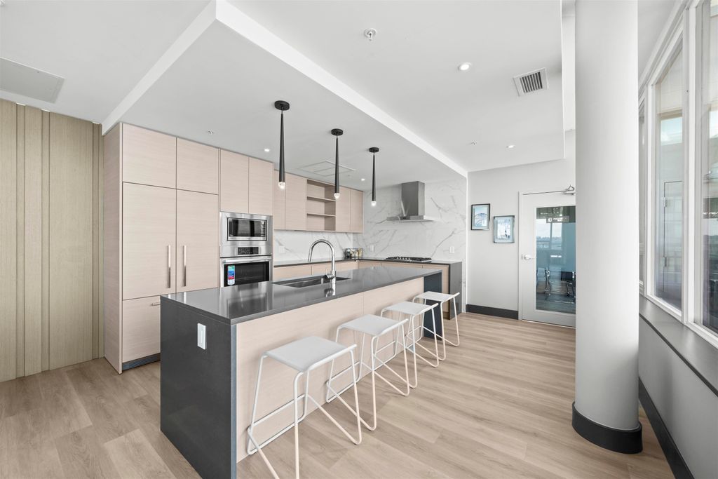 listing image 1100900810549142164