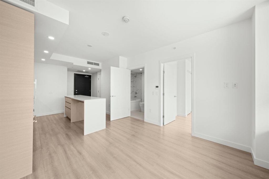 listing image 1100558203264884370