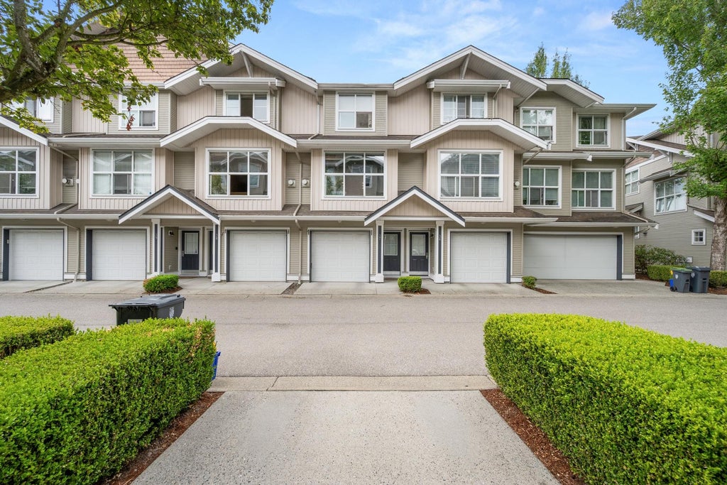 Photo of 20460 66 Avenue #37, Langley, BC V2Y 3B6 (MLS # R3160045)