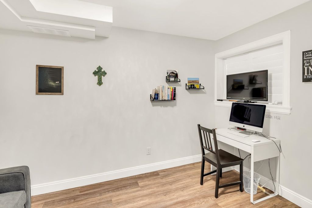 listing image 1102583967119134962