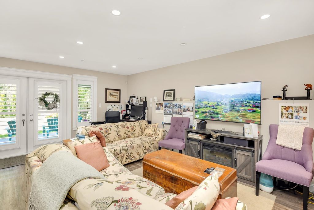 listing image 1102320169801630134